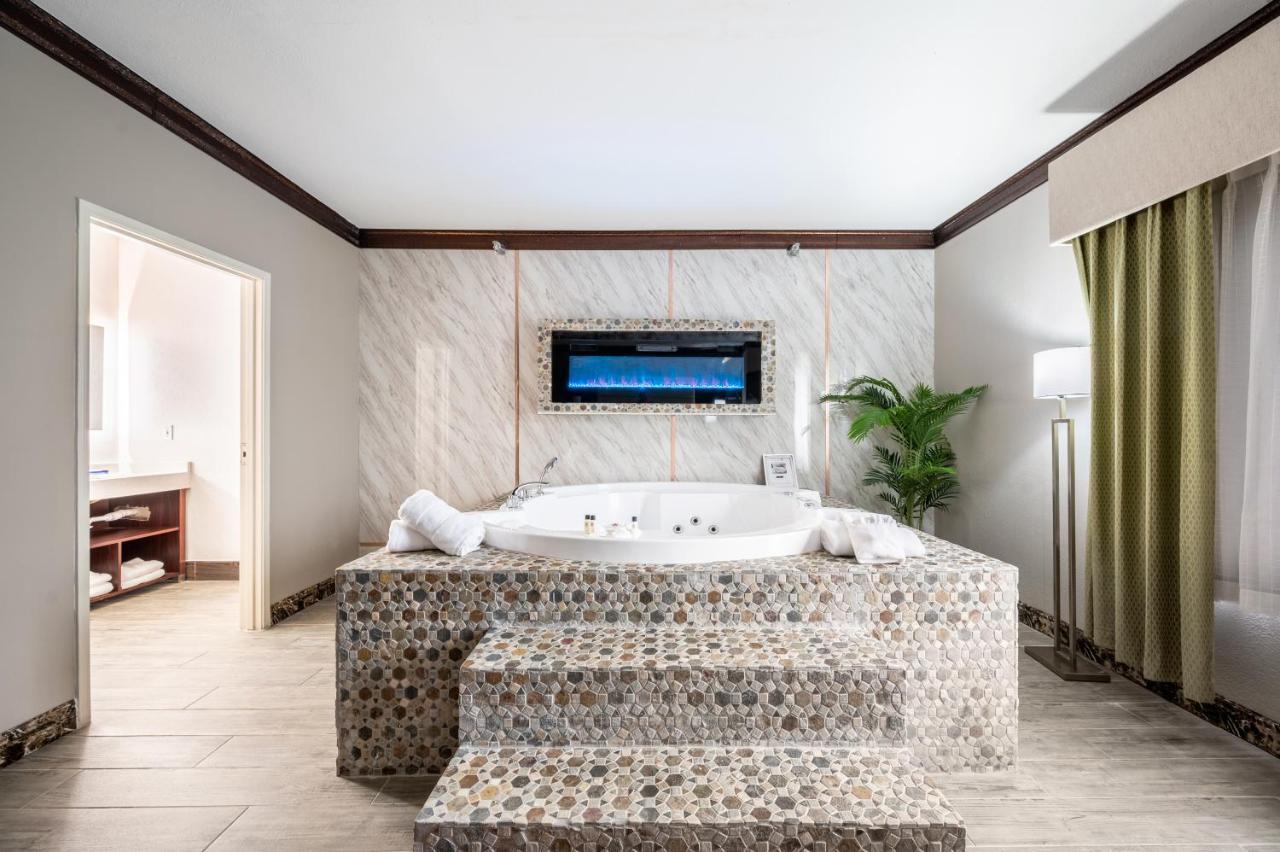 The Leo Collection Detroit, Ascend Hotel Collection Lincoln Park Luaran gambar