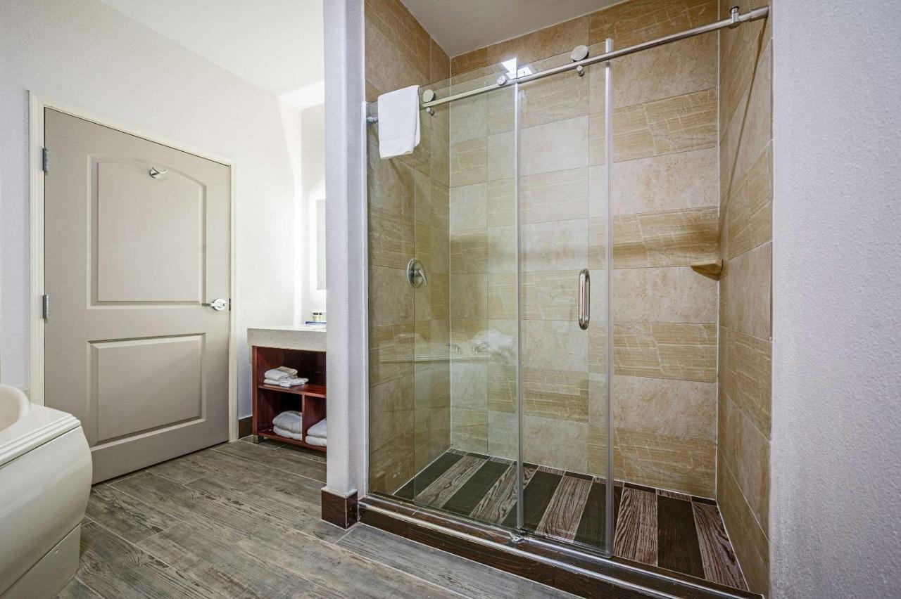 The Leo Collection Detroit, Ascend Hotel Collection Lincoln Park Luaran gambar