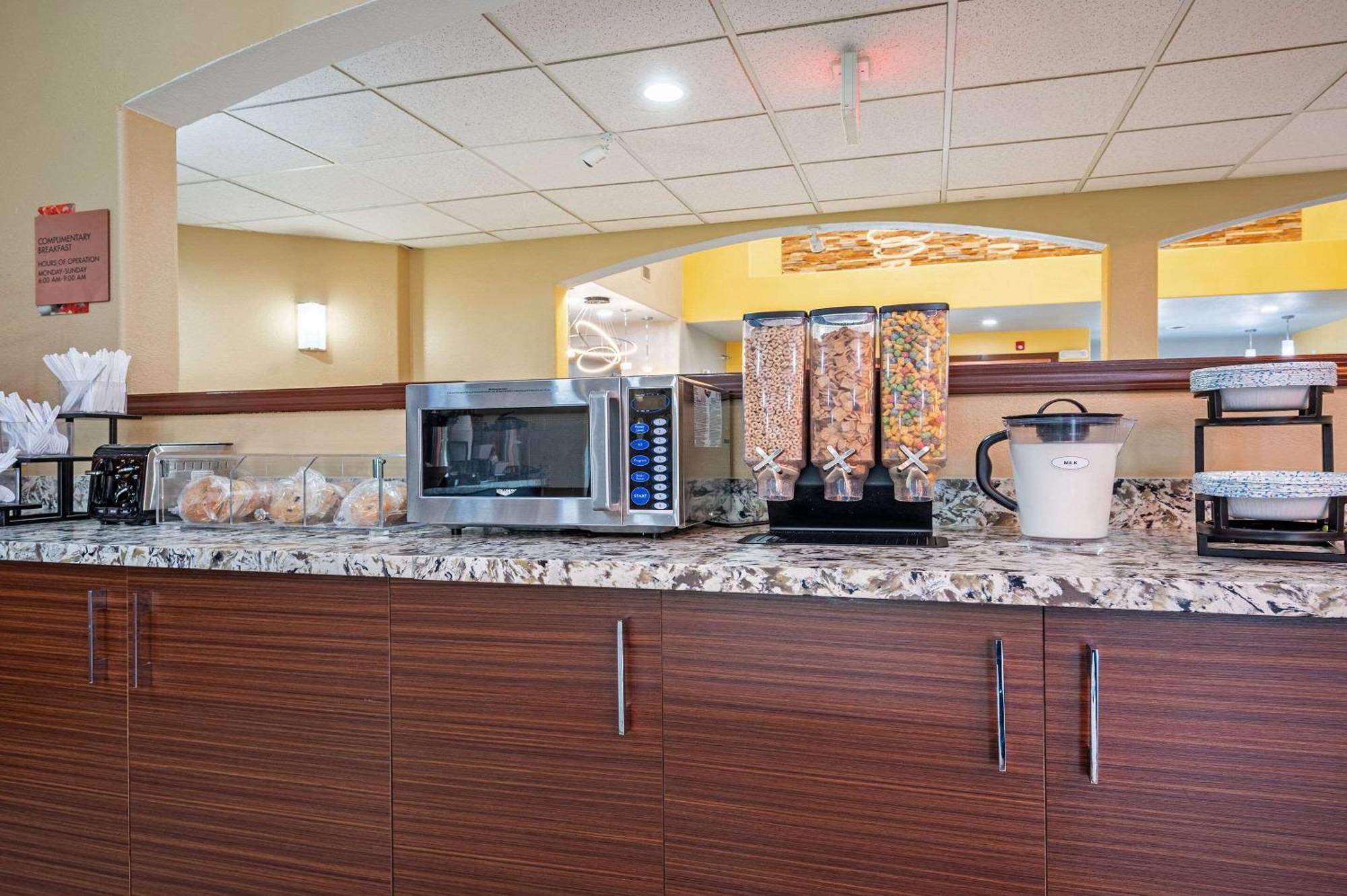 The Leo Collection Detroit, Ascend Hotel Collection Lincoln Park Luaran gambar