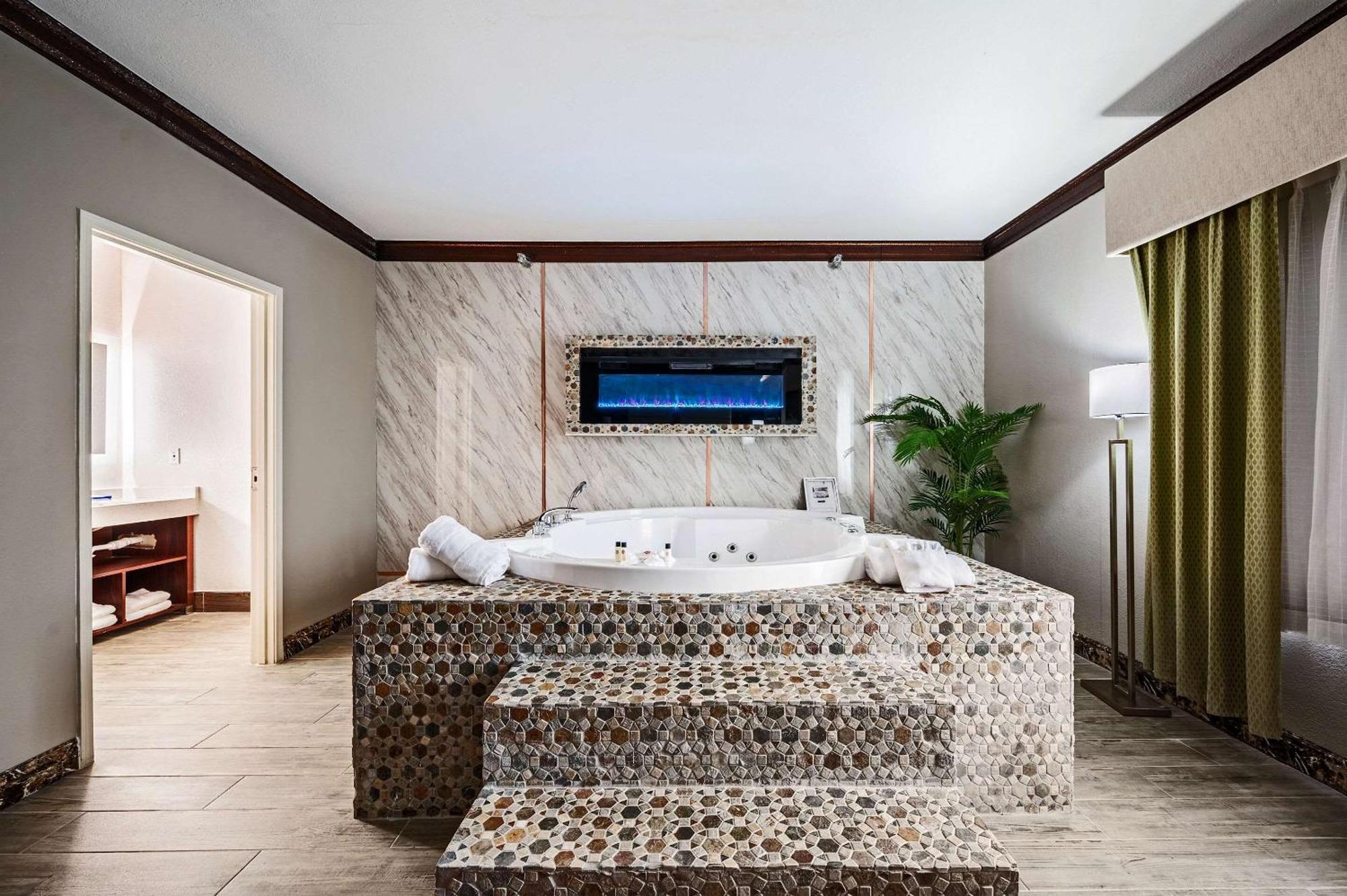 The Leo Collection Detroit, Ascend Hotel Collection Lincoln Park Luaran gambar